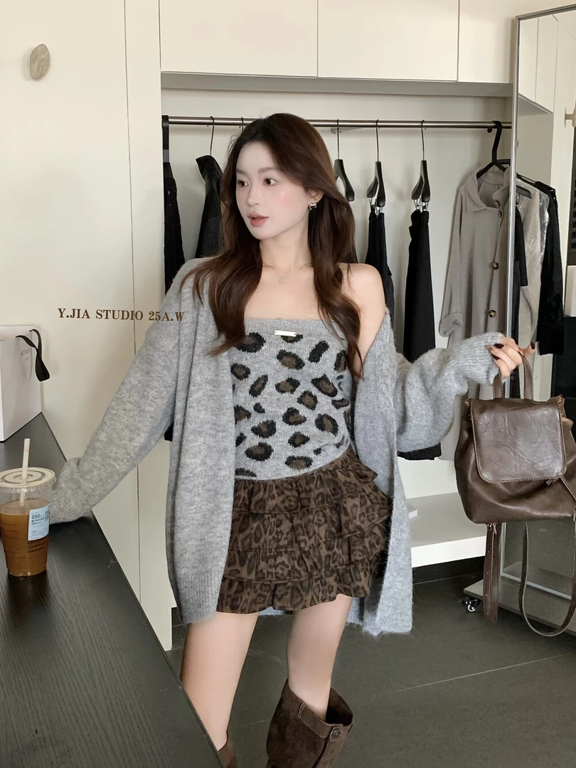 小众豹纹图案显瘦百搭抹胸背心+宽松软糯百搭毛衣开衫套装女秋季