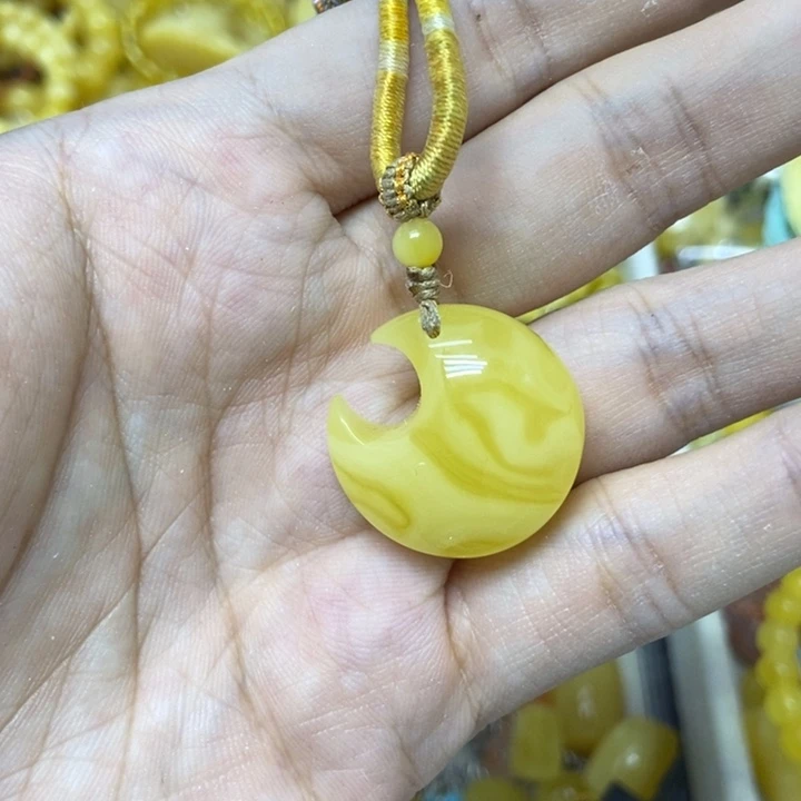 蜜蜡未镶嵌裸石吊坠