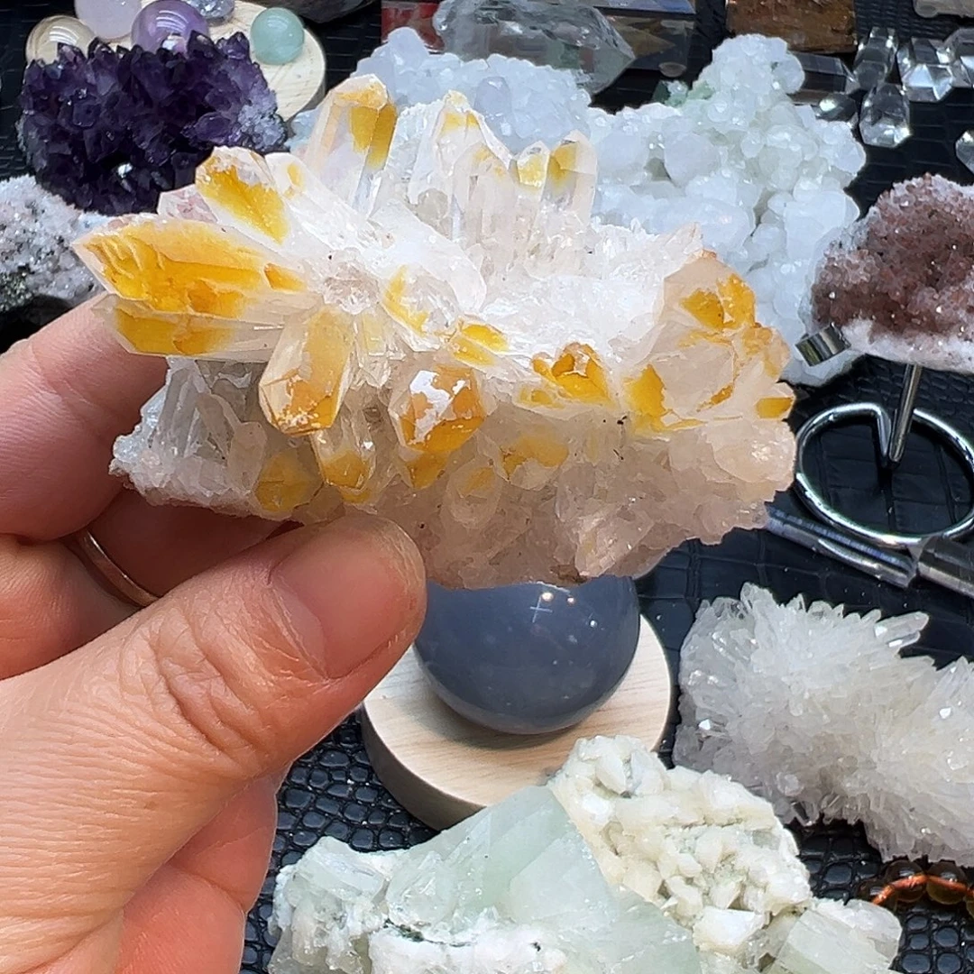 未镶嵌水晶珠宝半成品