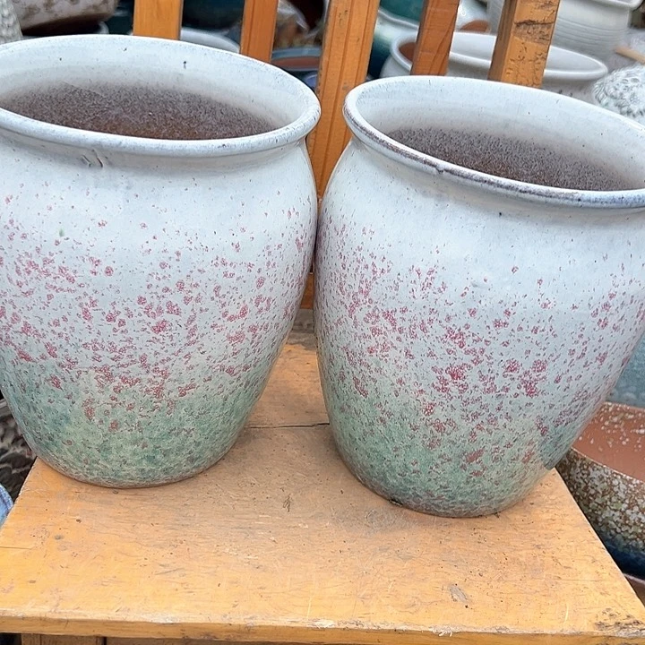 紫砂花盆口17高21。。。。。。。。。。。。。。。