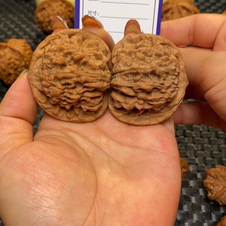 文玩核桃把件24官帽49