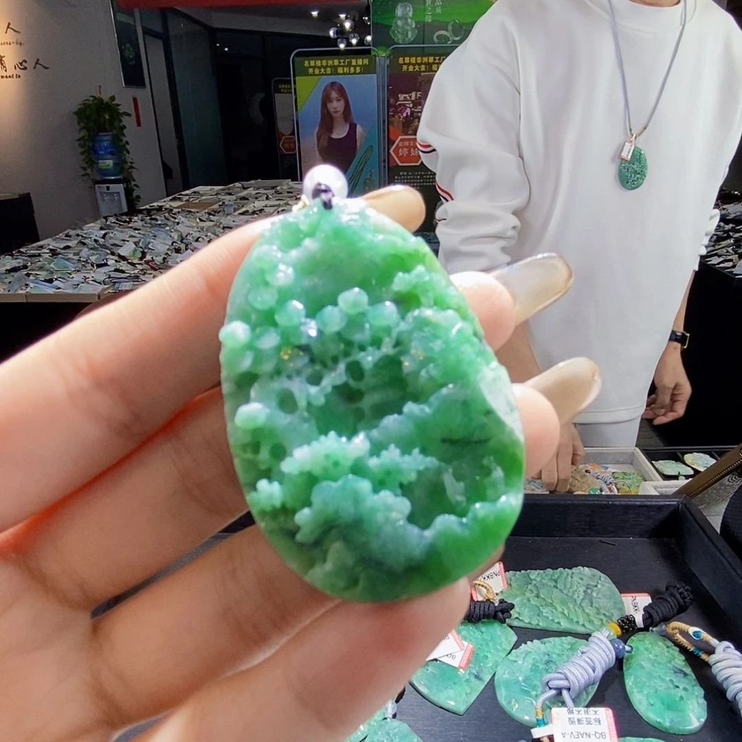 颈饰未镶嵌翡翠翡翠