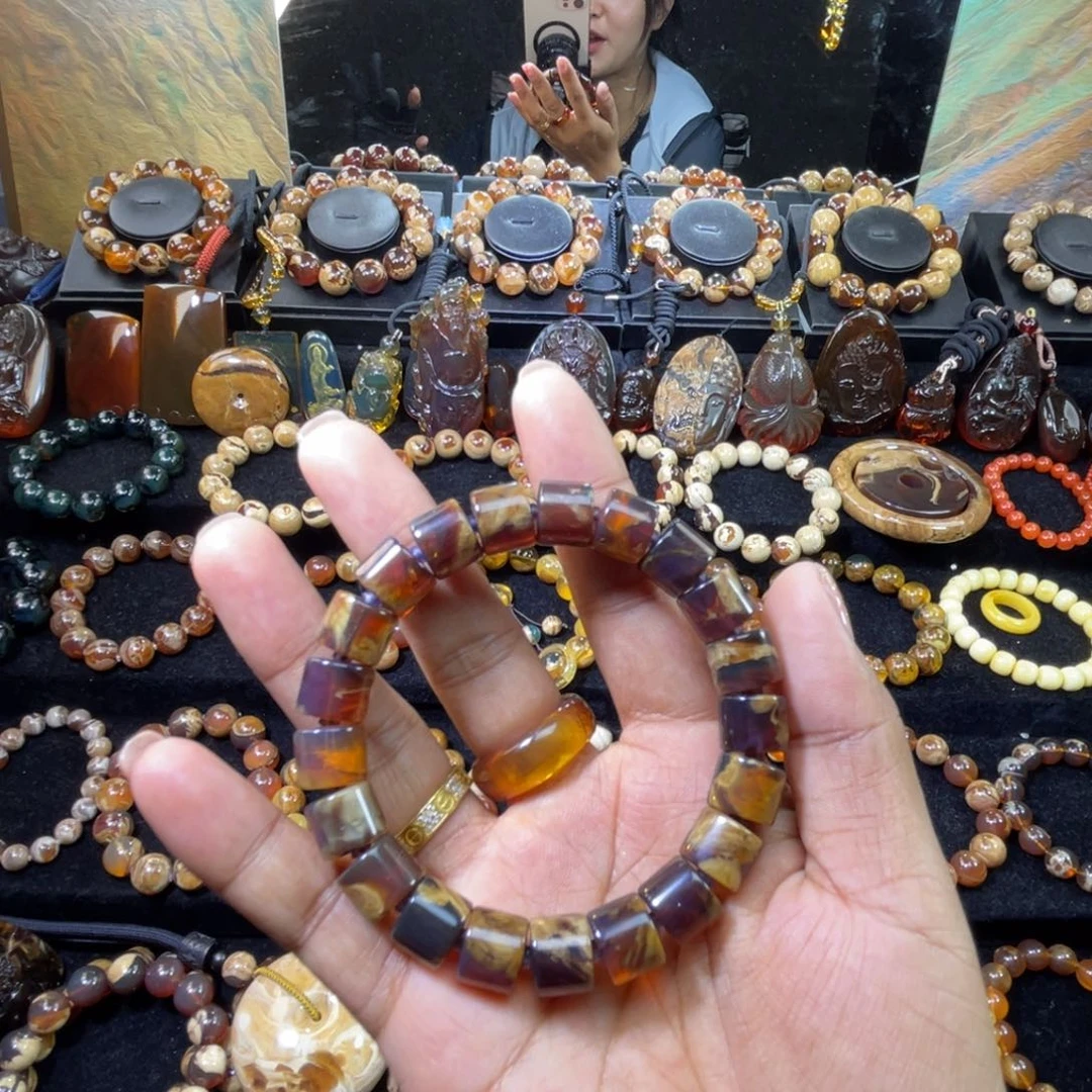 未镶嵌琥珀手链直切溶洞