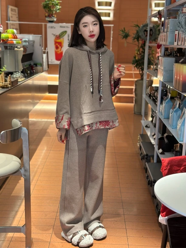 2025乔其蛇年限定 20TP480711 连帽拼接卫衣