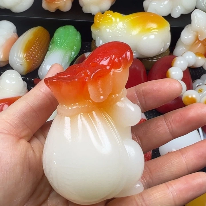 新疆戈壁五彩石金丝