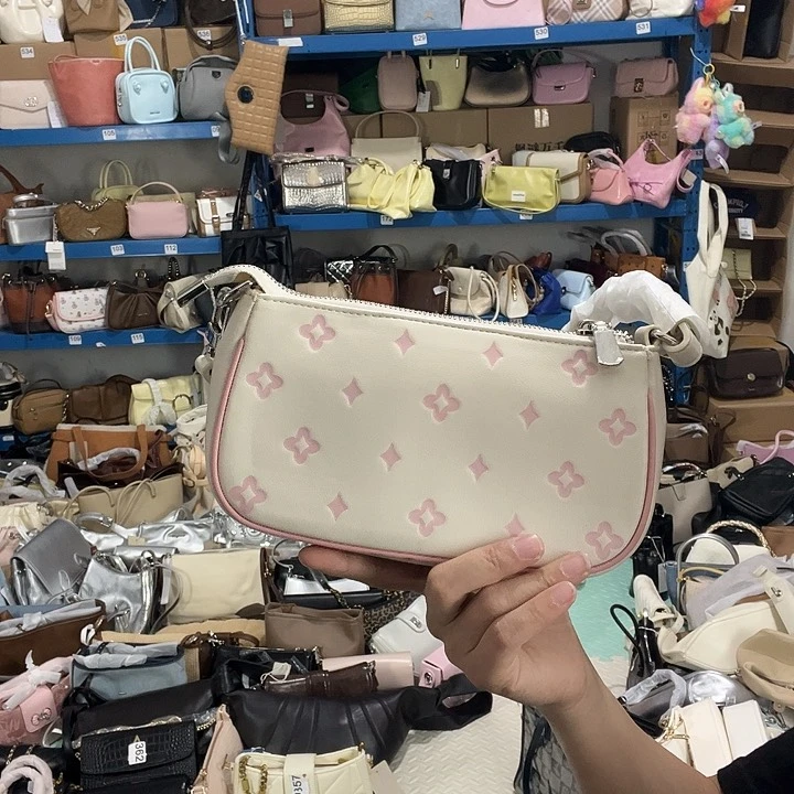 蚕丝健健康康平平安安
