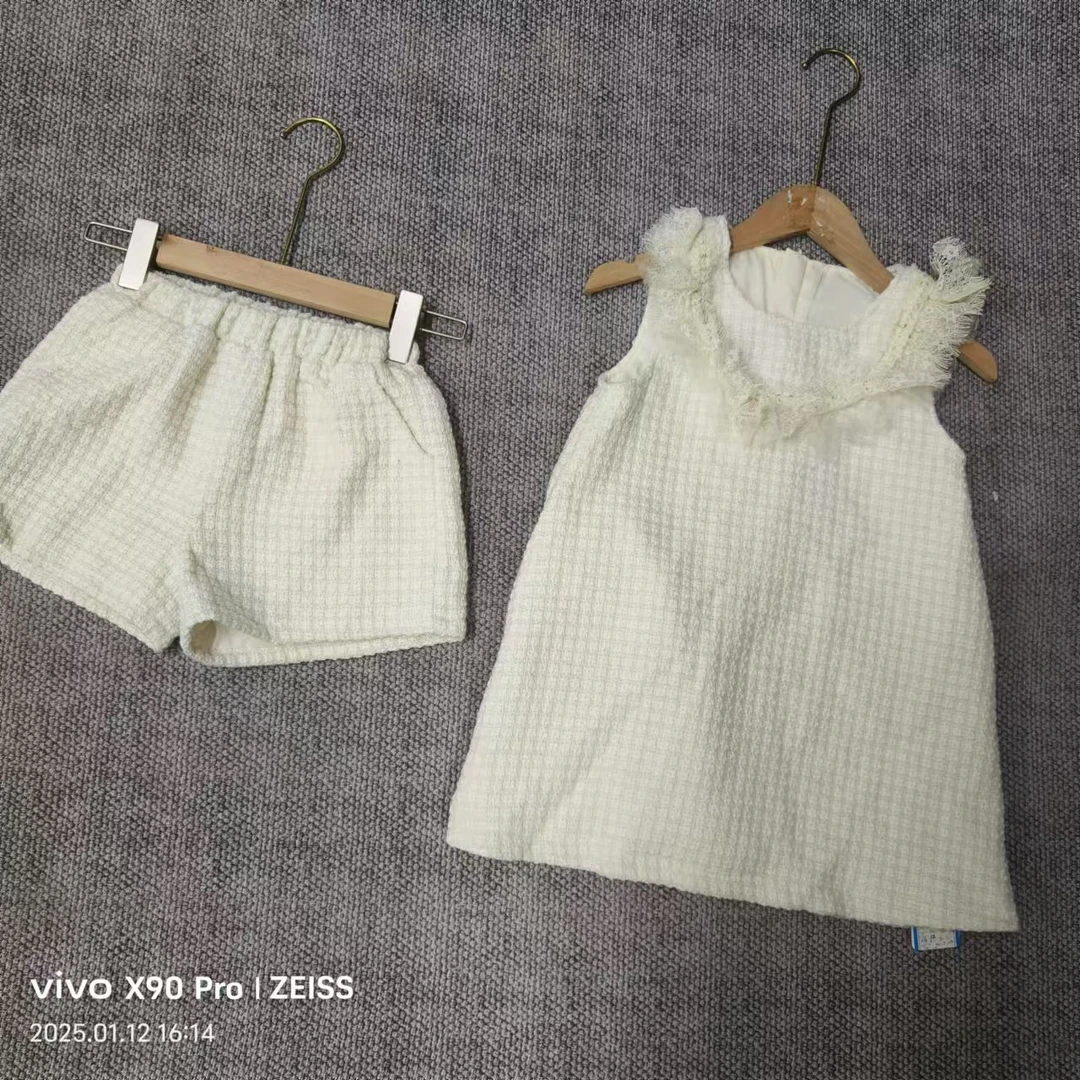 唯琳剪标 8仓A8-9-3129款  米白小香套装