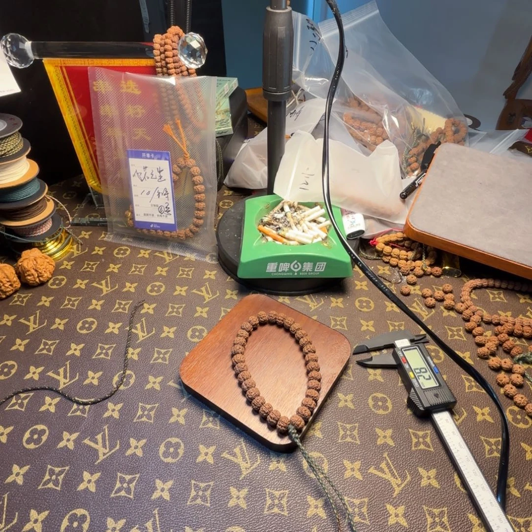 J***Z吊坠金刚菩提纯血老树王7号