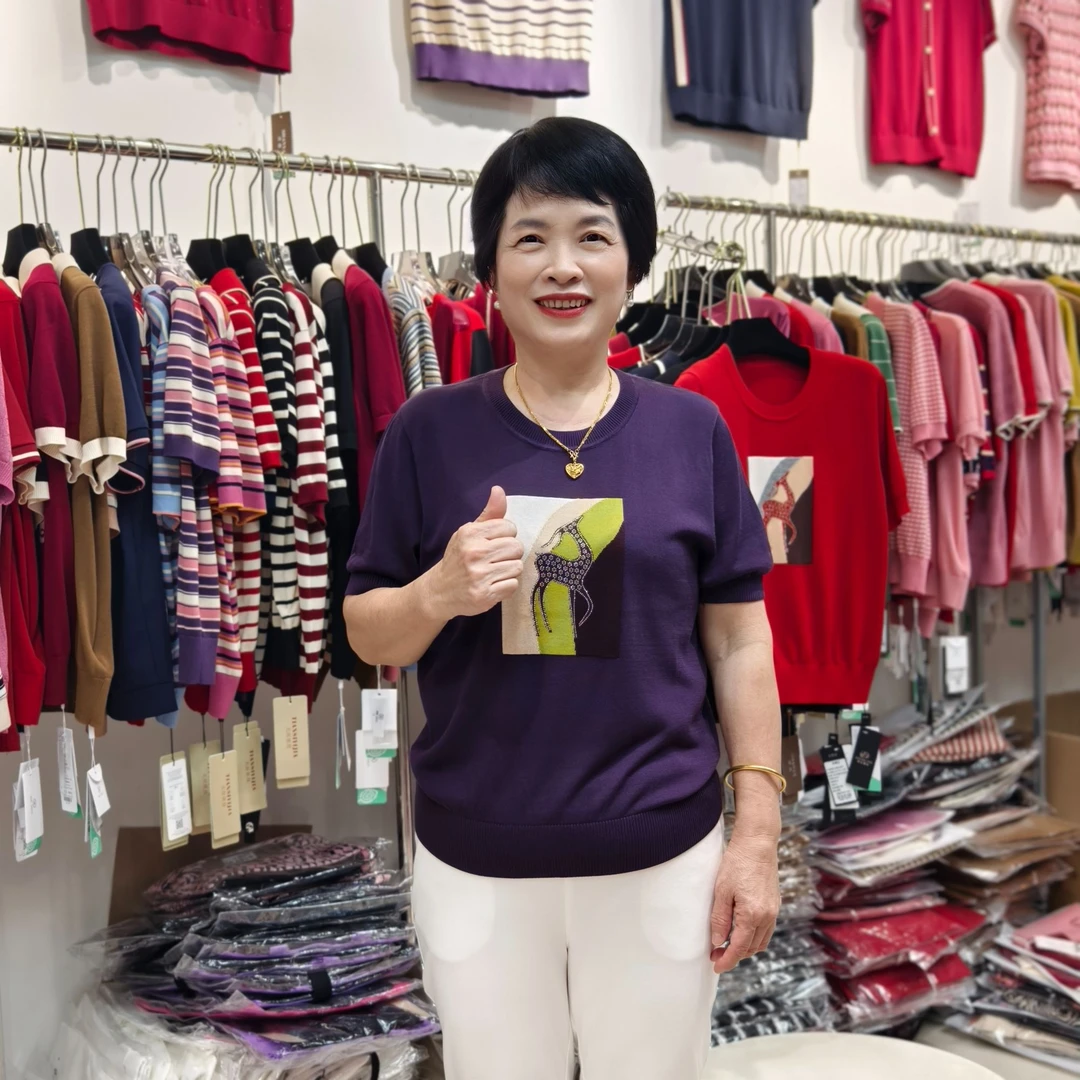 【高档天丝上衣】25年夏季新款圆领莱赛尔时尚气质中老年妈妈装8833