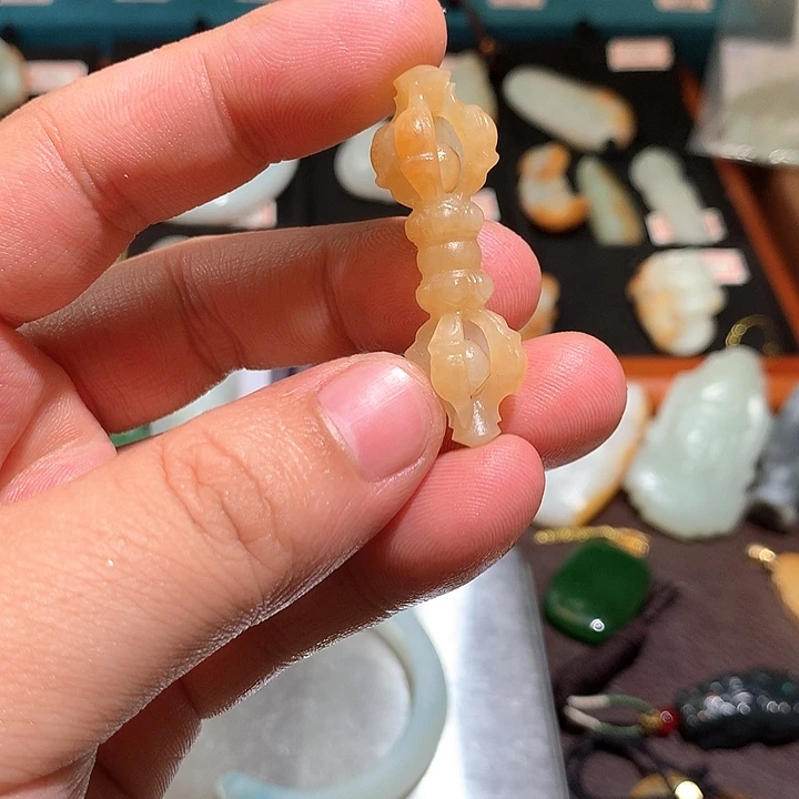 和田玉未镶嵌颈饰霸****粑