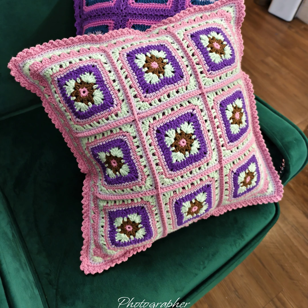 手勾原创成品，牛奶棉抱枕靠枕，拉链款，配500克棉芯-尺寸45cmx45cm