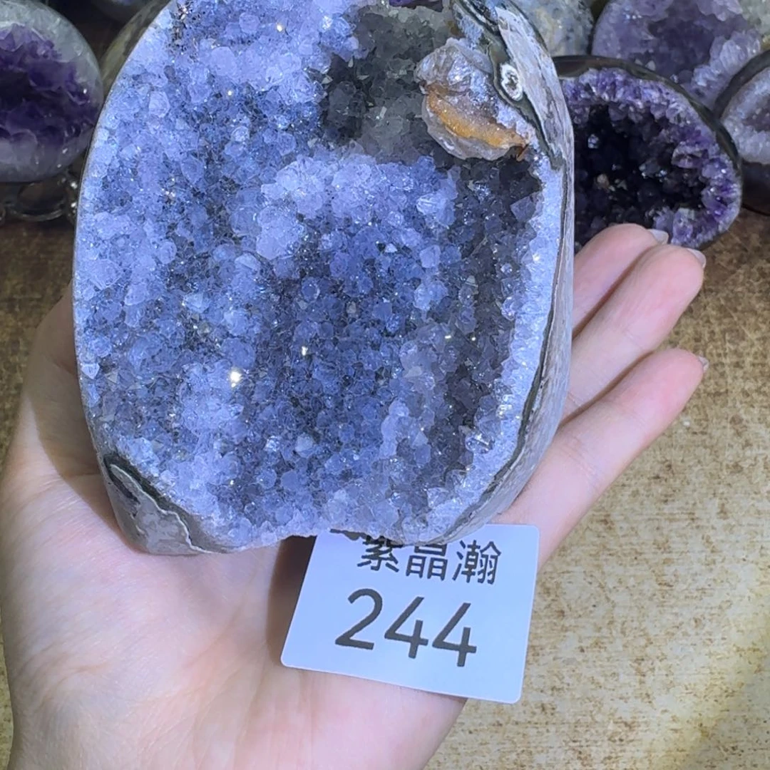 未镶嵌水晶大型摆件（非配饰）