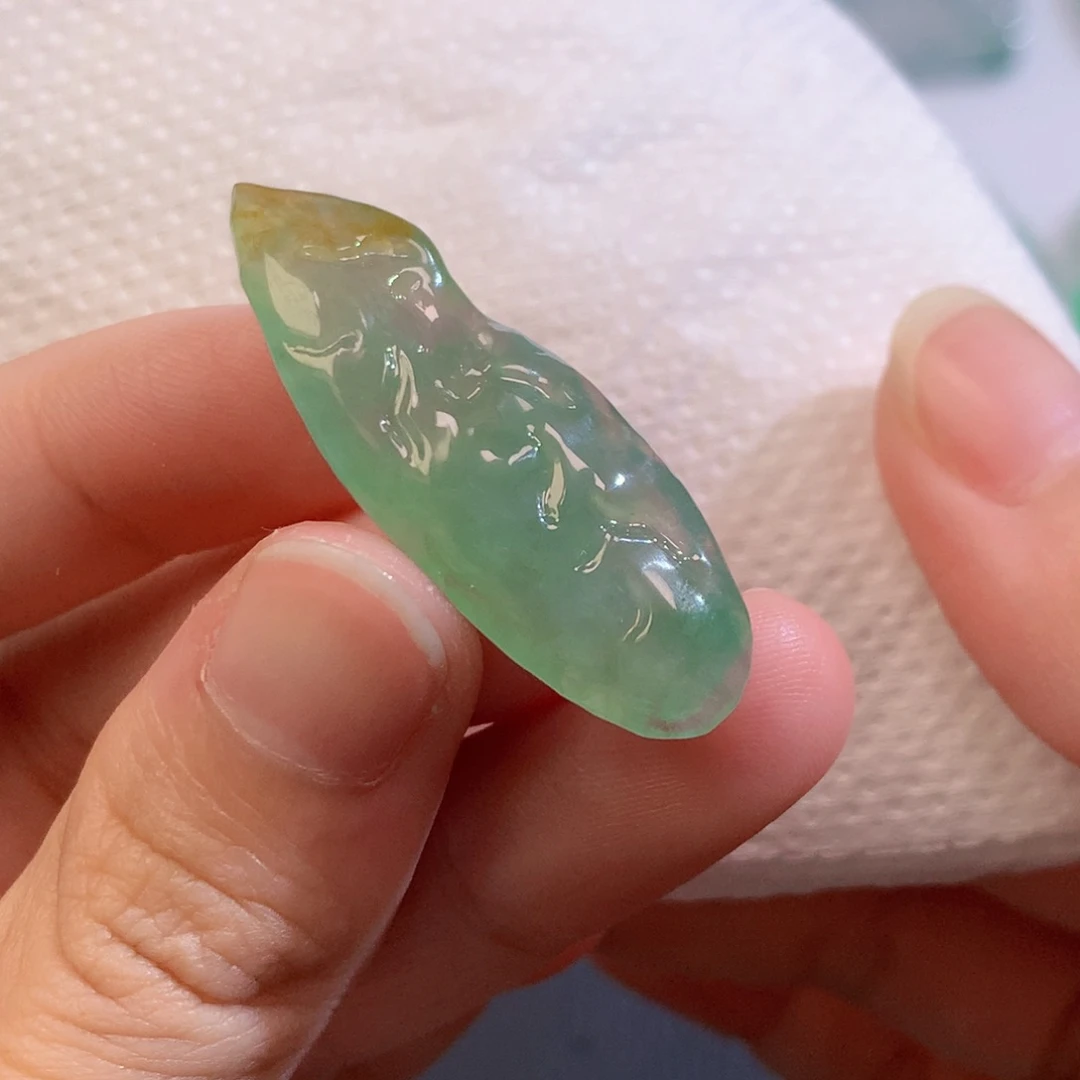 翡翠未镶嵌吊坠(不含链)1970