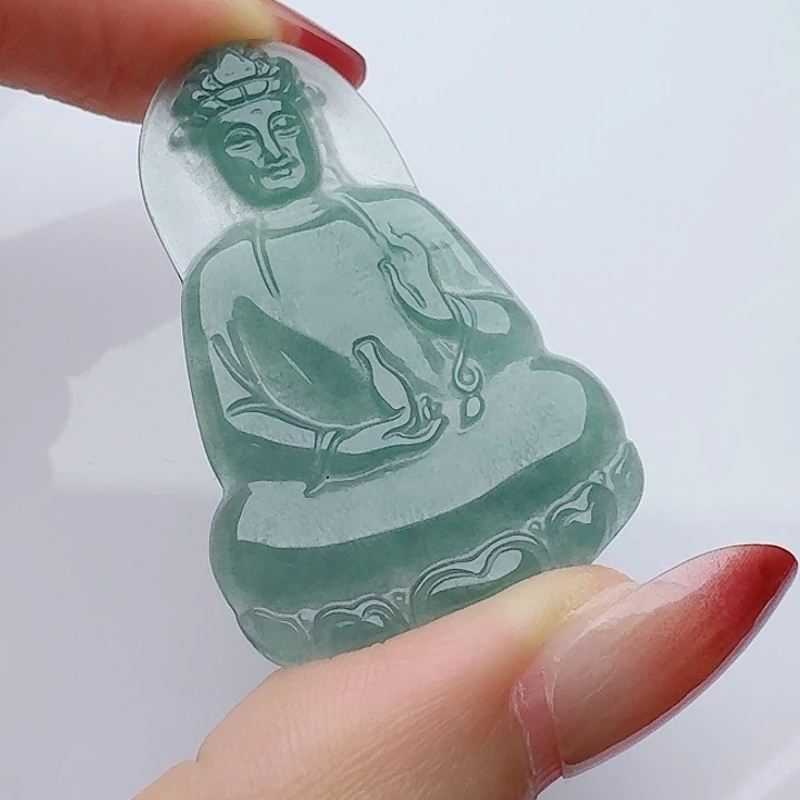 翡翠未镶嵌颈饰多样性发其一