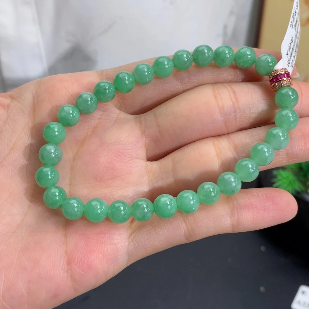 翡翠未镶嵌手串卡6.6细润果绿手串