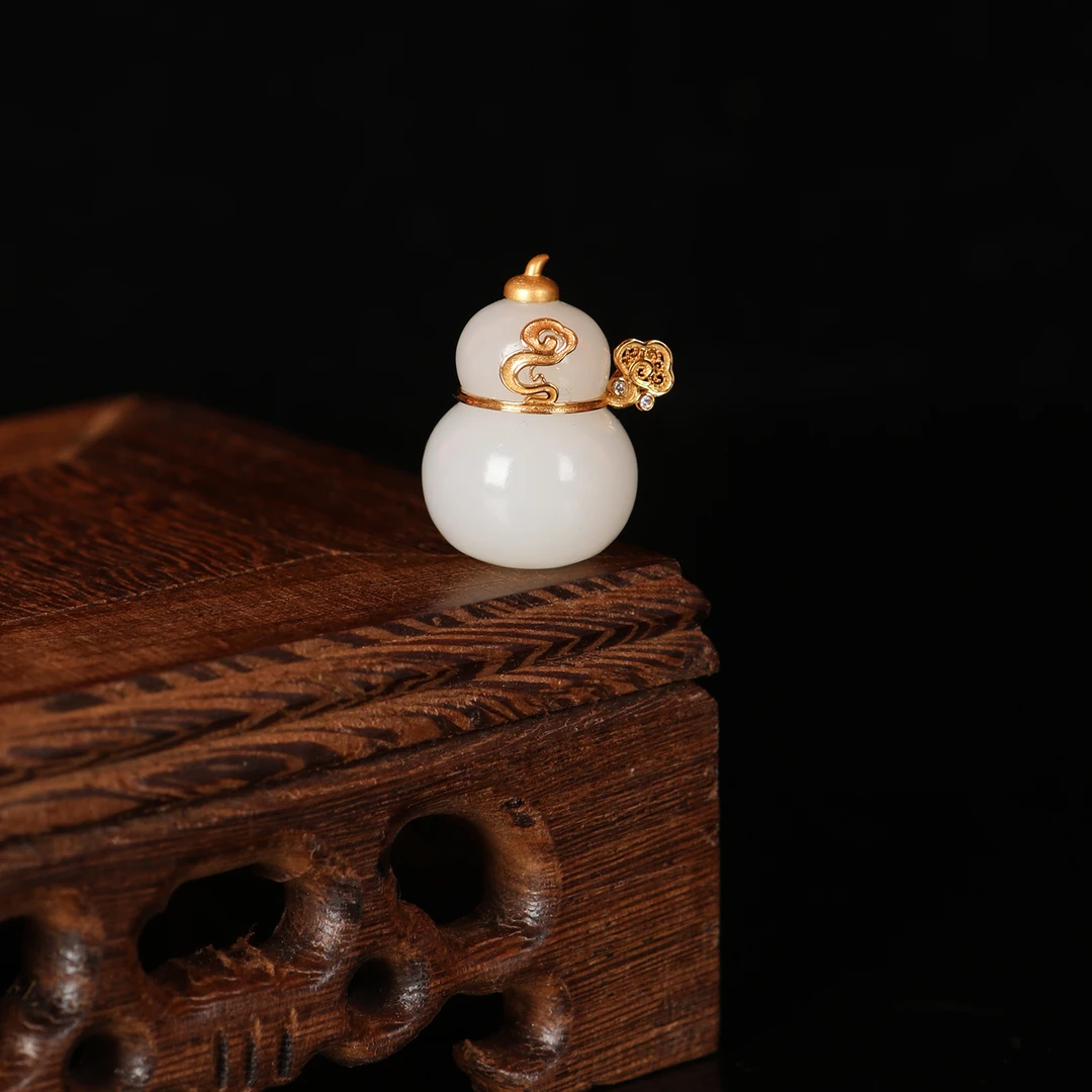 【乐小福】18K金和田玉葫芦挂饰