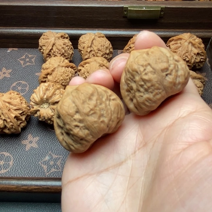 文玩核桃吊坠古蟾35