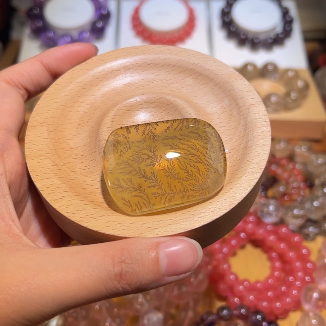 菱锰矿（红纹石）手串未镶嵌什****上