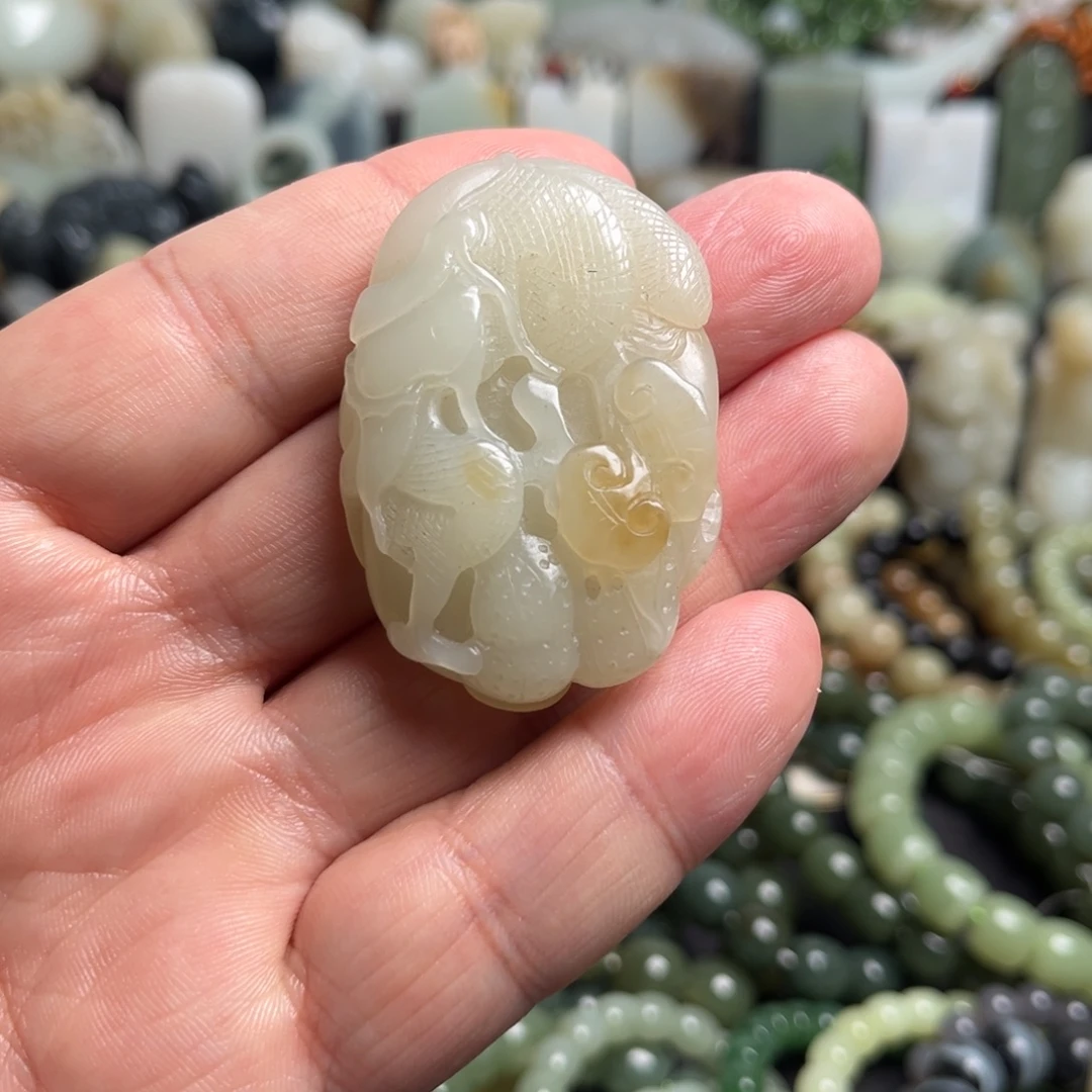 和田玉（青白玉）未镶嵌吊坠(不含链)