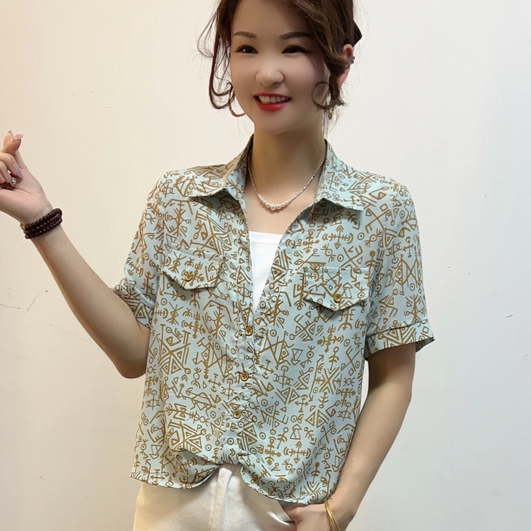 夏季新款常规设计感洋气妈妈装短袖T恤百搭时尚假两件衬衫上衣女