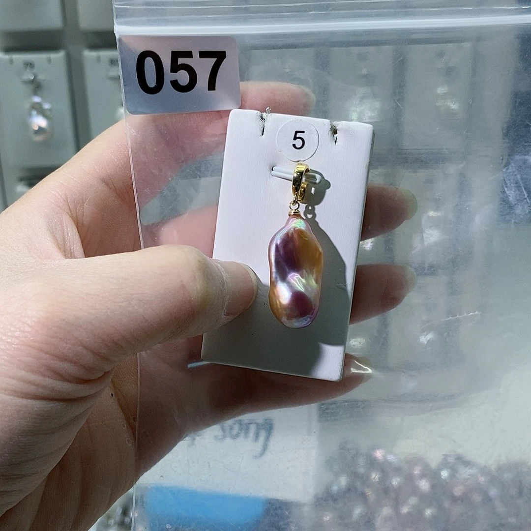 淡水珍珠合金颈饰