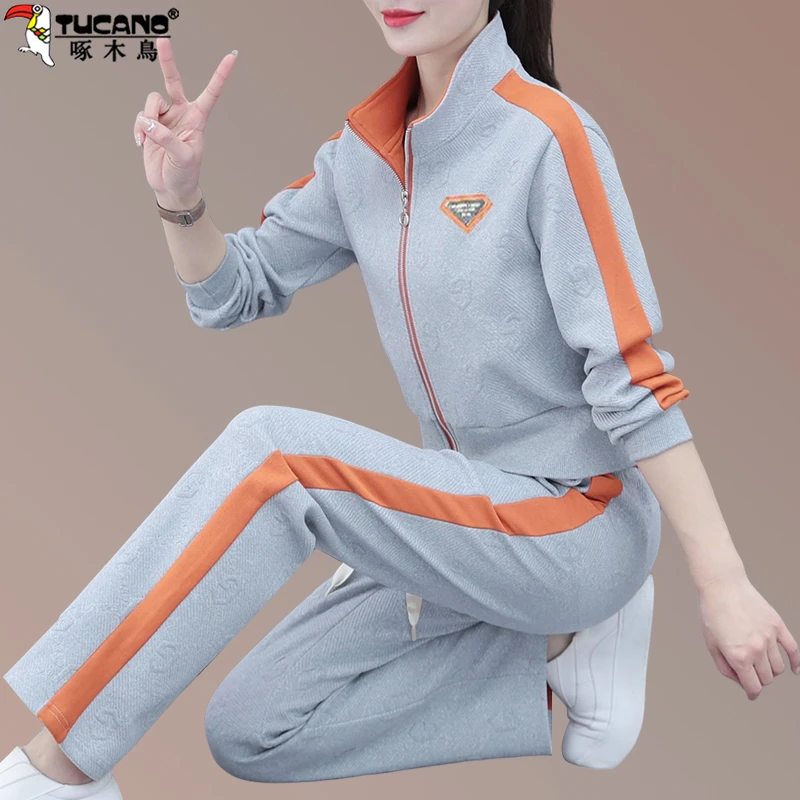 啄木鸟休闲运动套装女春秋2025新款时尚中年妈妈秋装短外套两件套