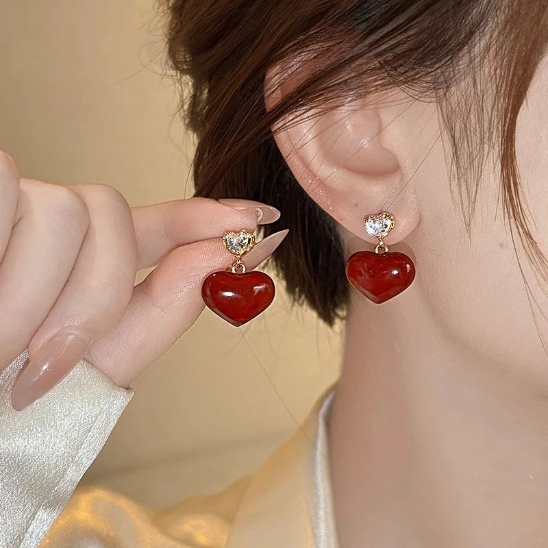 红色爱心锆石耳钉女轻奢小众时尚高级感耳环2025新款爆款气质耳饰