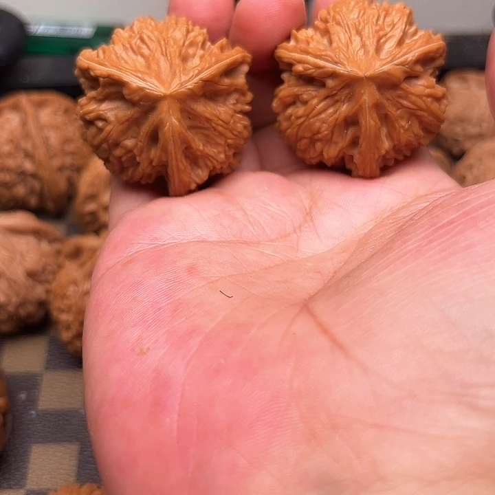 M***吊坠文玩核桃你们都在