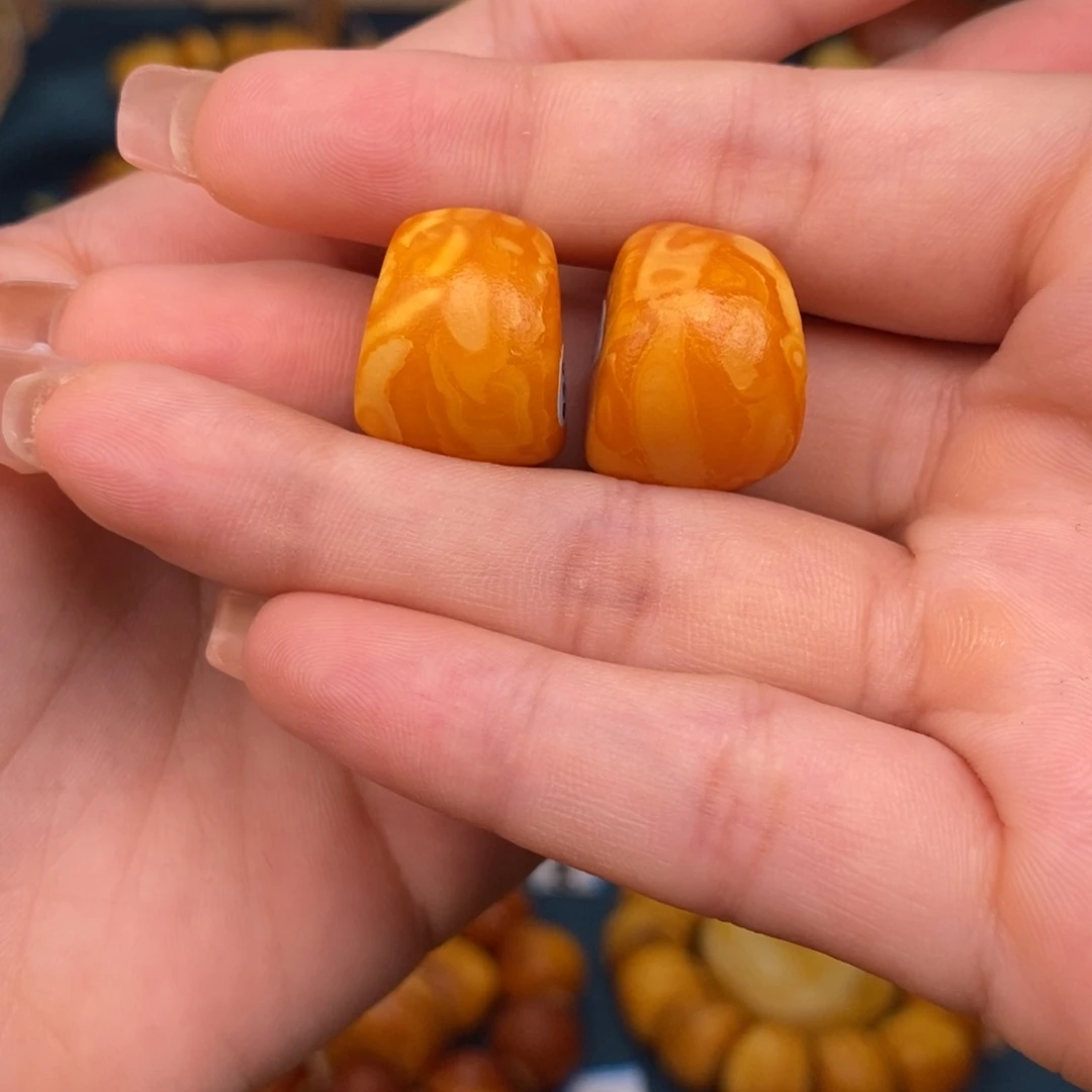 未镶嵌琥珀裸石小**?蜜蜡L