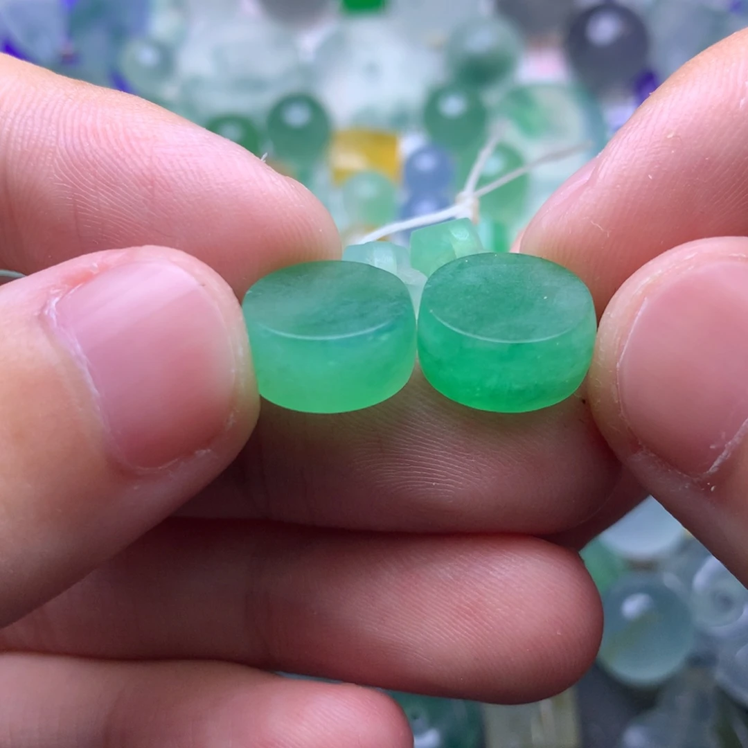 定制翡翠未镶嵌挂件