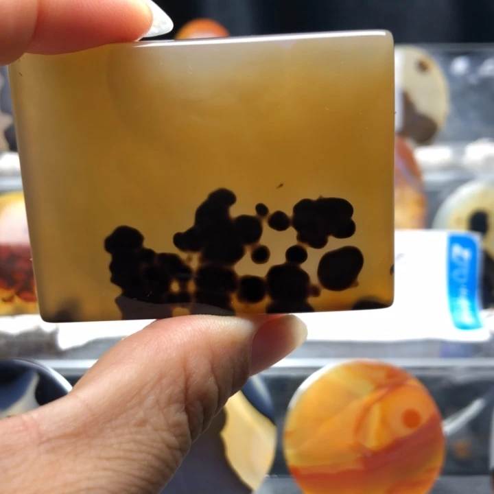 合金玛瑙/玉髓珠宝奇石79