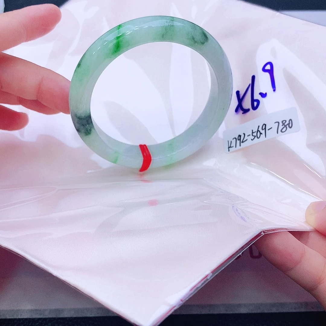 未镶嵌手镯翡翠翡翠