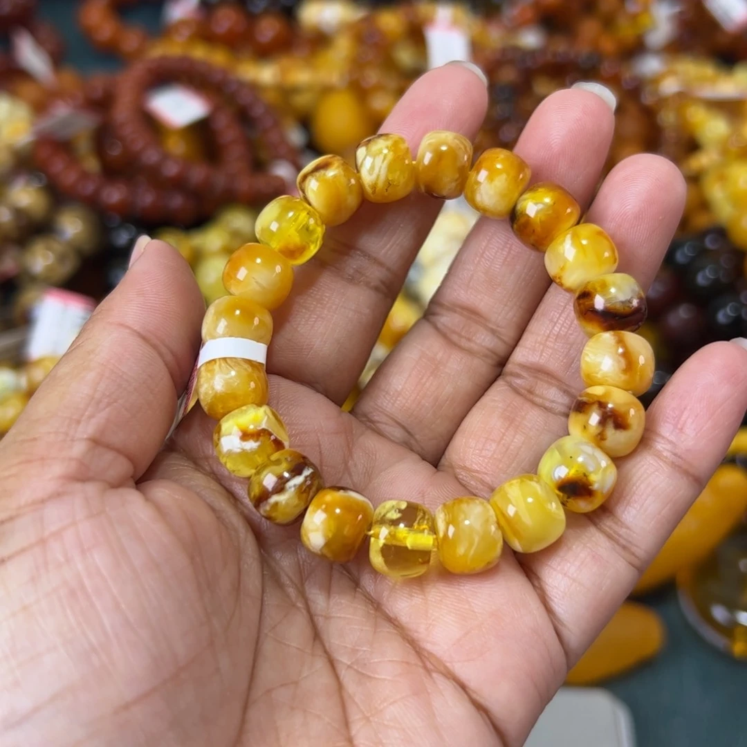 未镶嵌琥珀珠宝奇石526