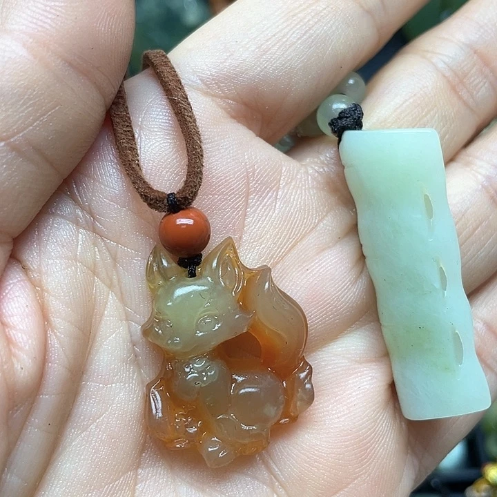 未镶嵌蛇纹石玉颈饰