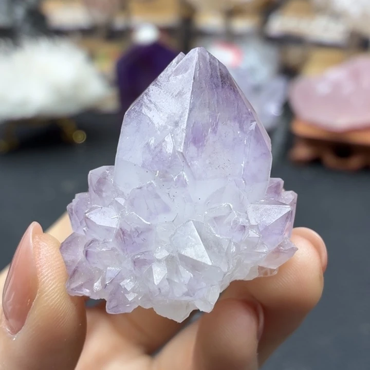 未镶嵌水晶摆件小杜