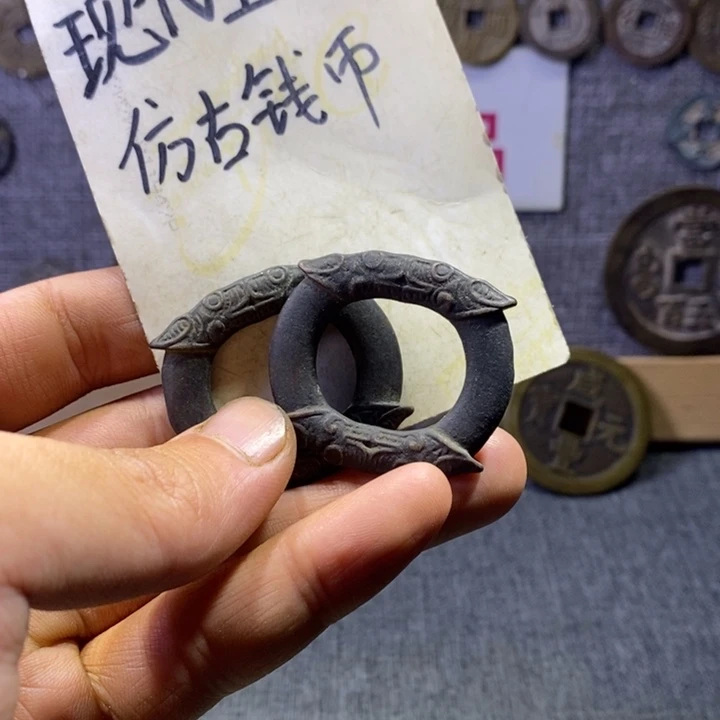 铜恐*蛋现代工艺品仿古钱币