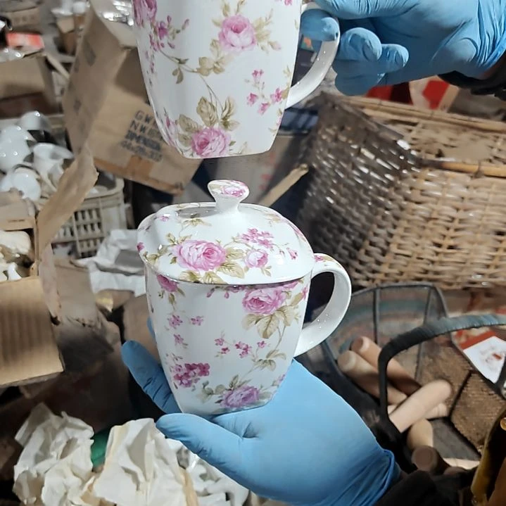 摆件陶瓷盘子碗啥都有