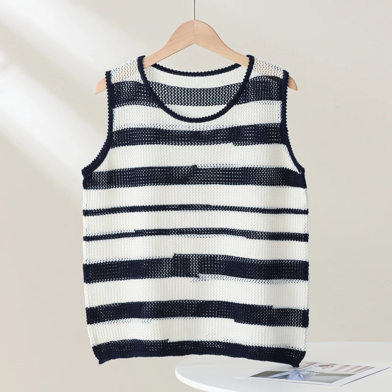 百搭神器~圆领条纹撞色无袖背心