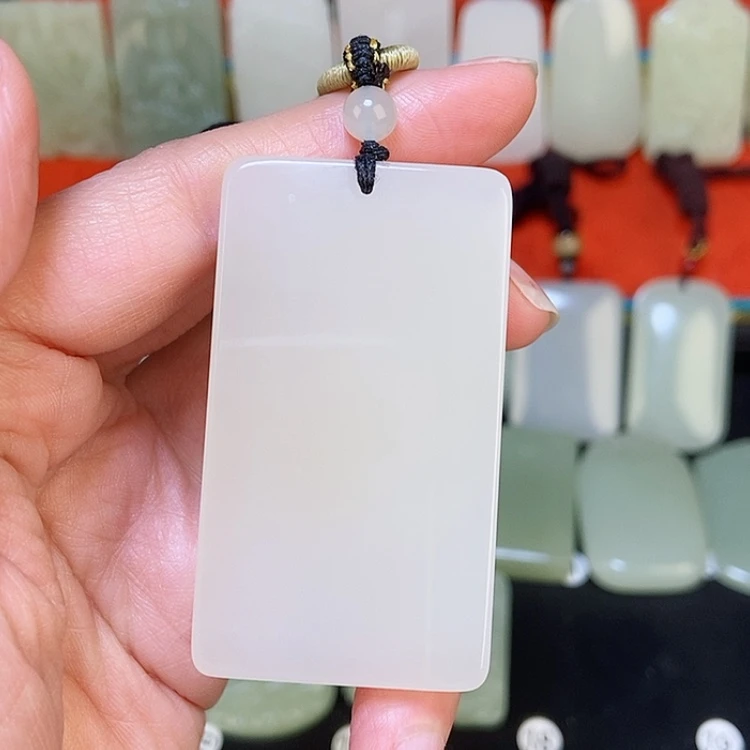 【闪购商品】颈饰未镶嵌和田玉