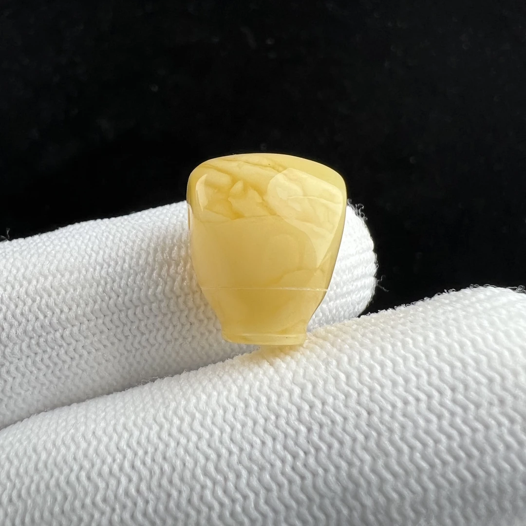 R8593 天然俄料蜜蜡三通13*16mm 支持鉴定 假一罚四