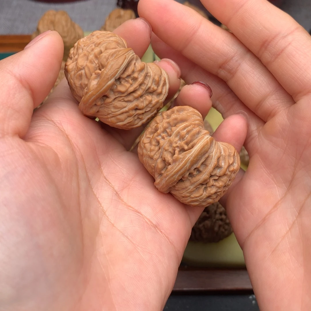 文玩核桃把件忠**己核桃