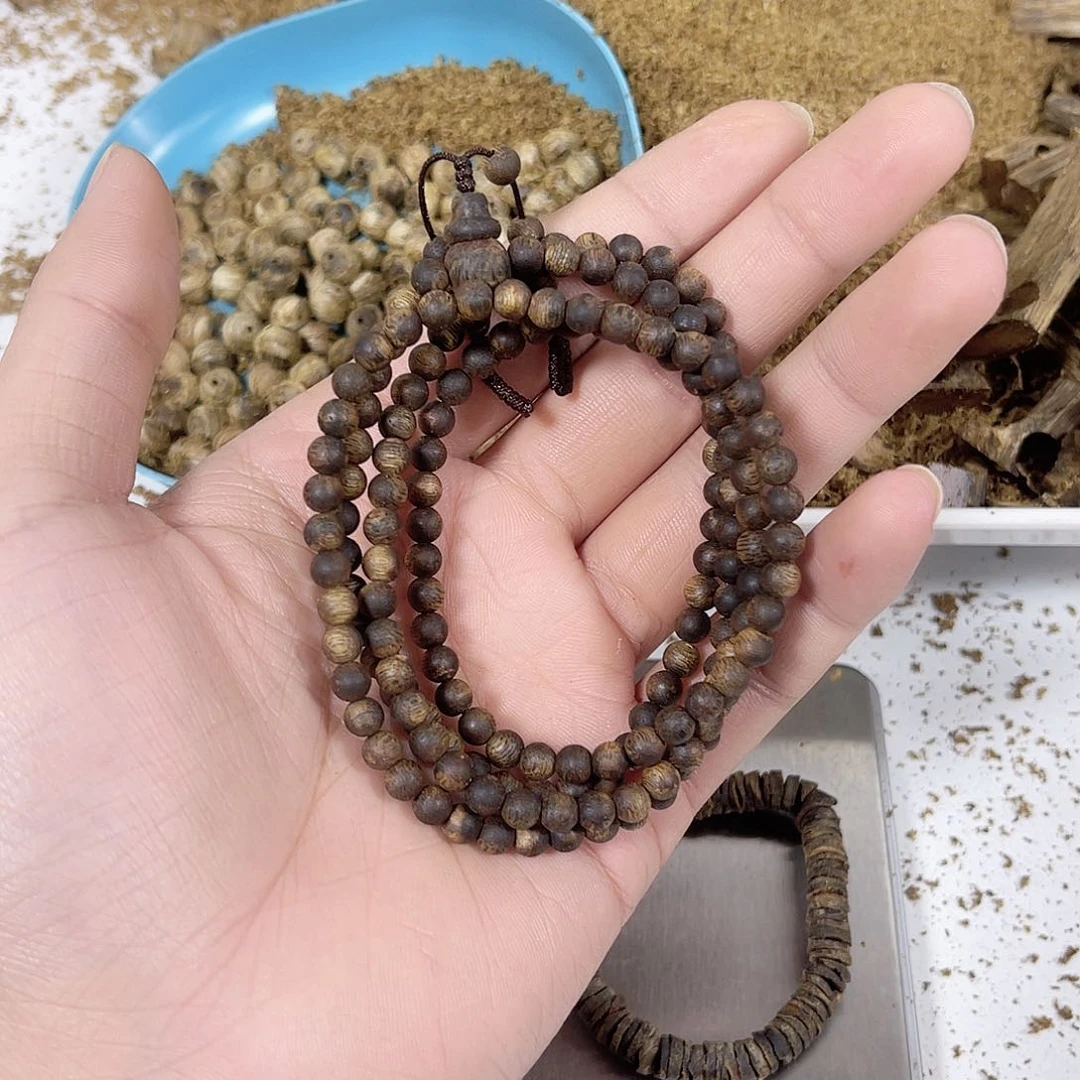 沉香木手串浅***&0.5圆珠多圈11克加