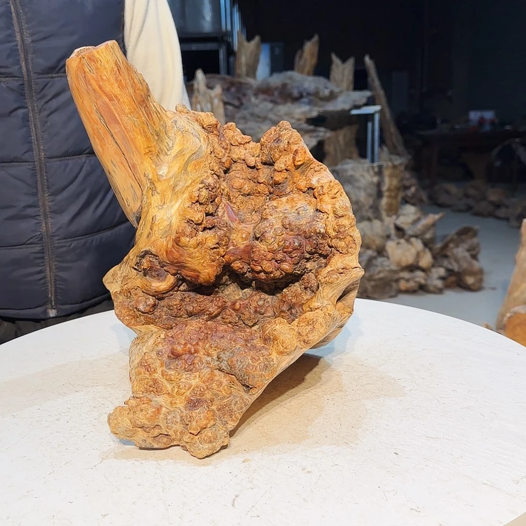 C***湖松木北沉香琥珀木工艺