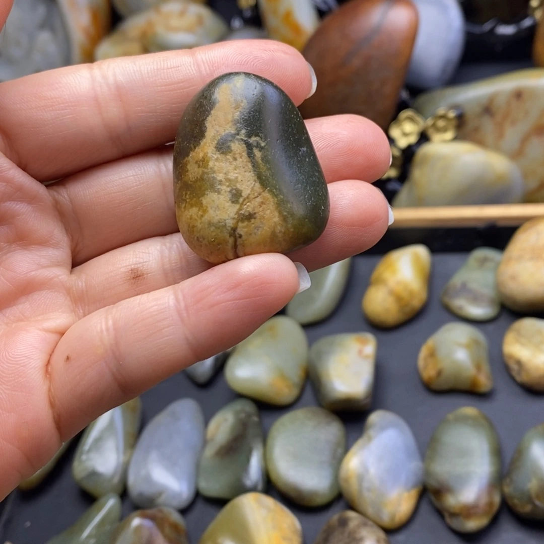 无***浪和田玉（子料）未镶嵌颈饰