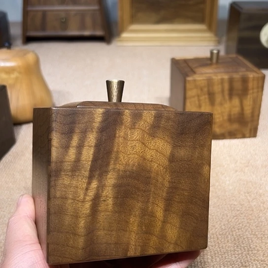 木（非红木类）方形拎盖