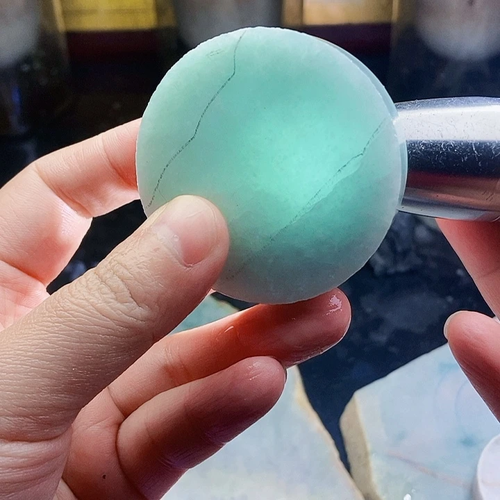 翡翠未镶嵌颈饰毛料1