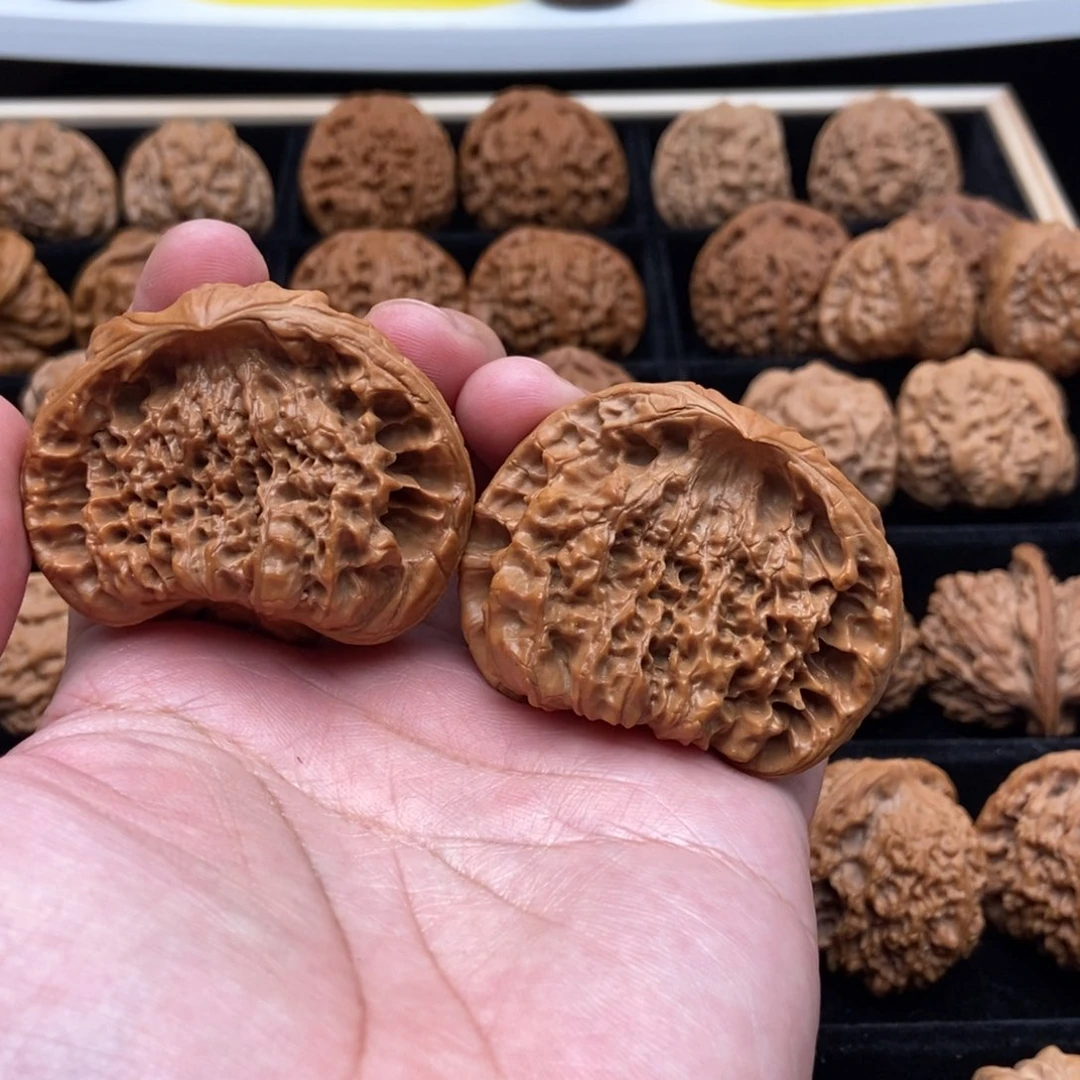 文玩核桃吊坠52尺蛇头