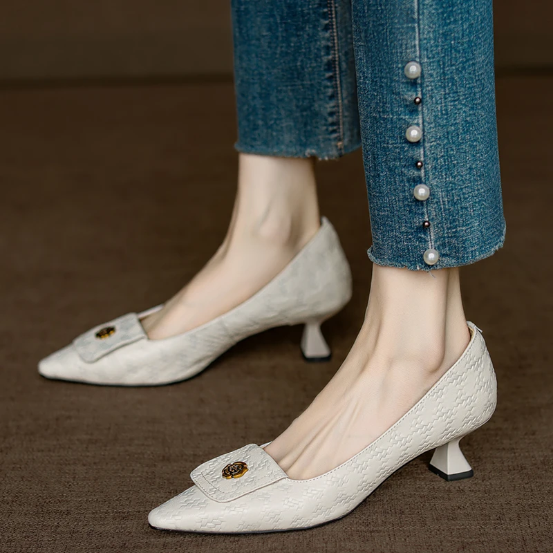 香港1:1开模真皮尖头复古细跟气质高跟鞋女士胖脚职业休闲风女鞋