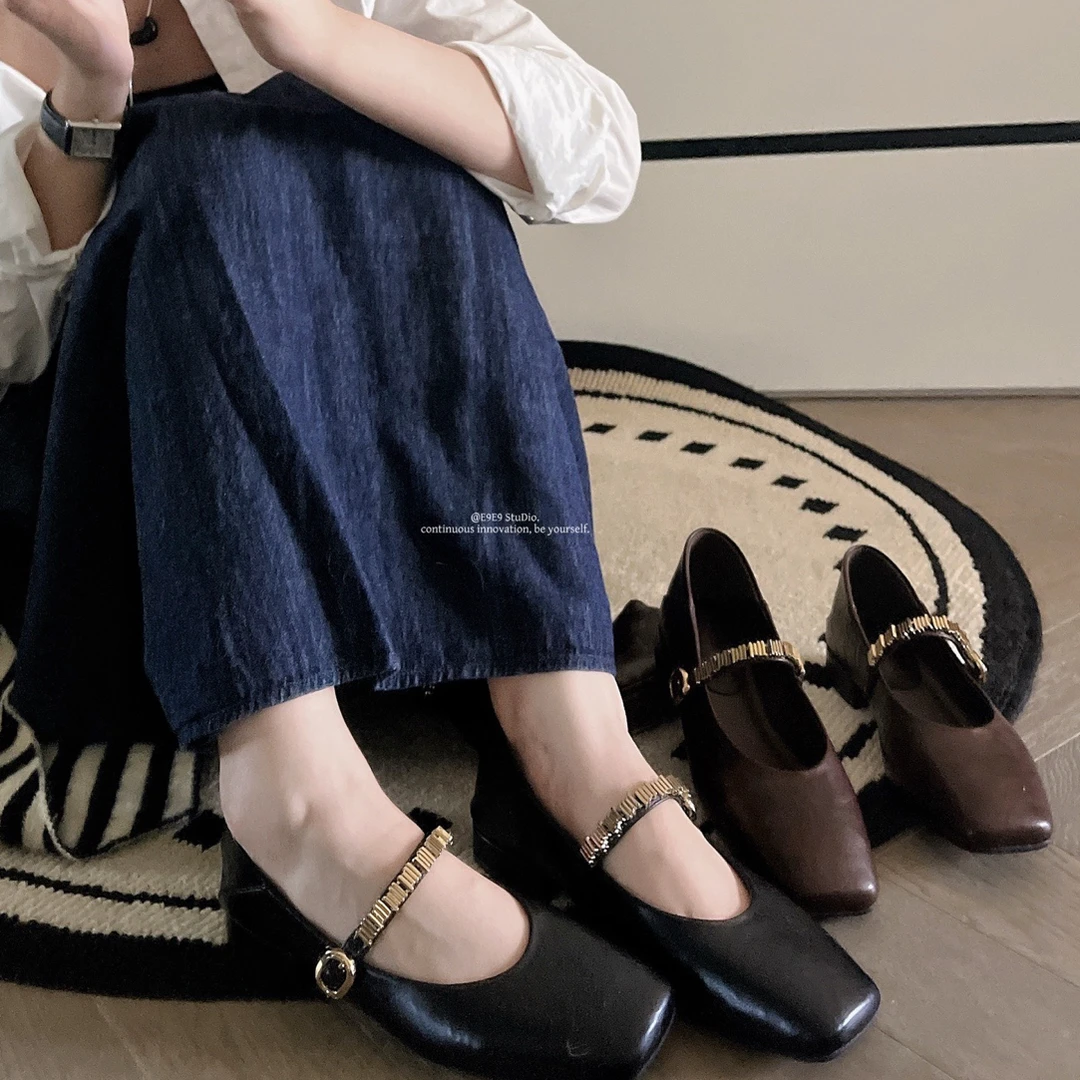 软皮防掉脚方头平底浅口单鞋女玛丽珍鞋软底2025年早秋新款舒适