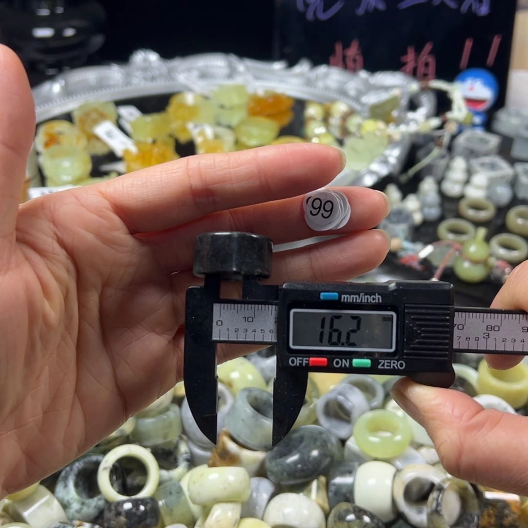 蛇纹石玉未镶嵌戒指